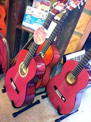 GOEDKOPE GITAAR